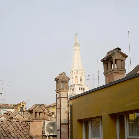 Ghirlandi Apartment *